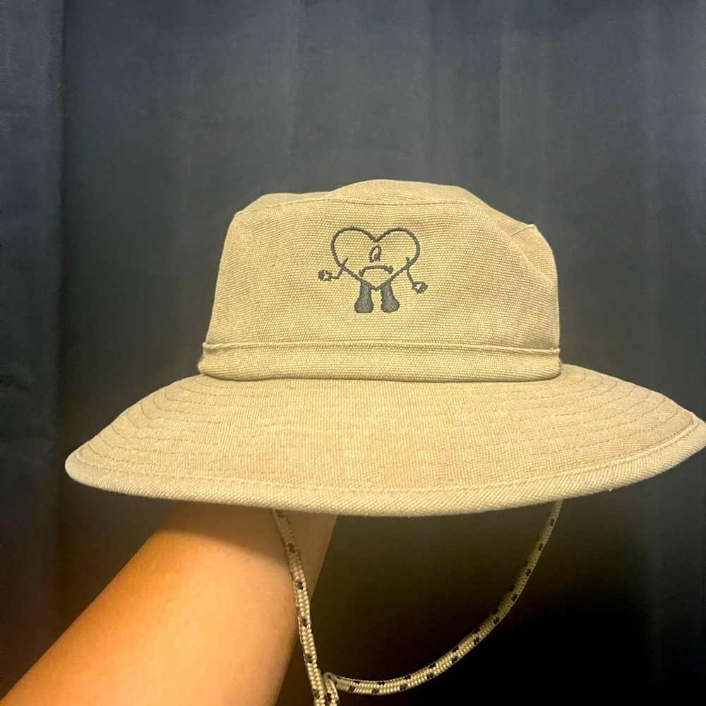 Authentic BAD BUNNY “UN VERANO SIN TI” TOP SUN HAT
